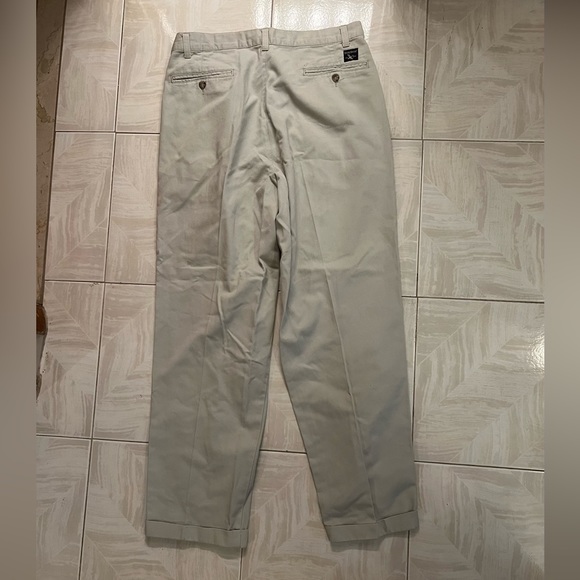 Eddie Bauer Men’s Stone Color Relaxed-Fit Front Pleated Cuffed Leg Pants - Picture 2 of 9